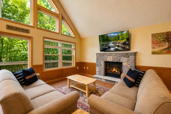 Hilltop Hideaway - Image 1