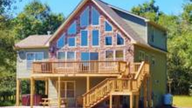 The Poconos in Summer No Longer: It's Time for Fall!