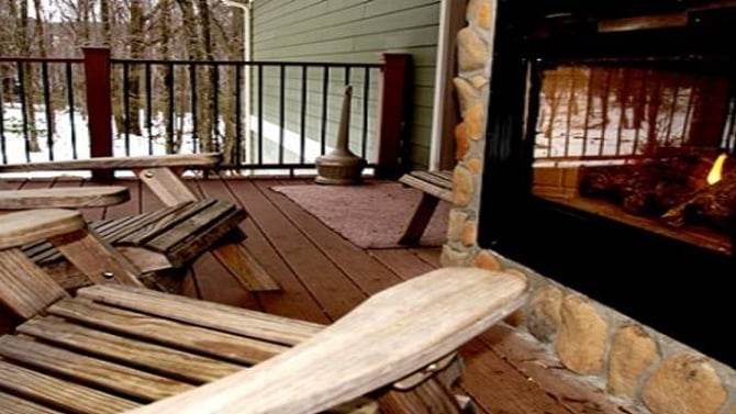 Come Play and Enjoy Poconos Snow Activities!