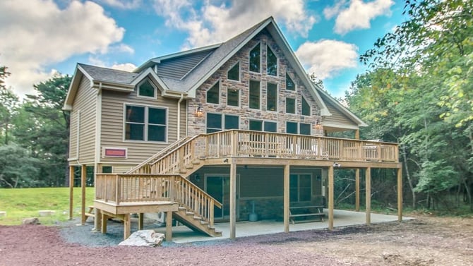 7 Bed Luxury Cabins in the Poconos