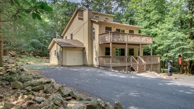 5 Bed Poconos Weekend House Rentals